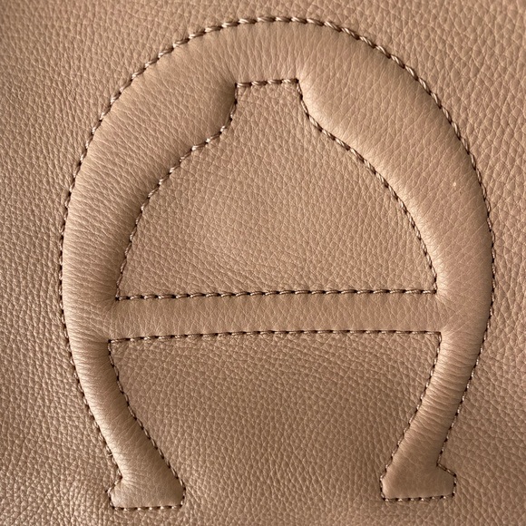 Etienne Agner soft leather tan tote great preloved condition - Picture 3 of 9